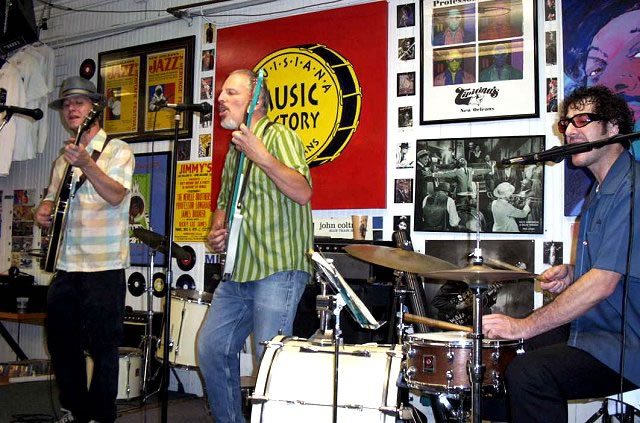 lmf_007_002.jpg (95841 bytes)